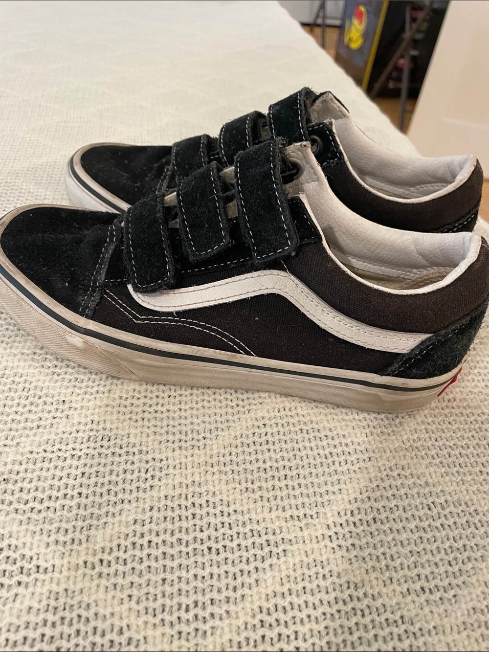 Vans Kids Black & White Velcro Old Skool Sneakers